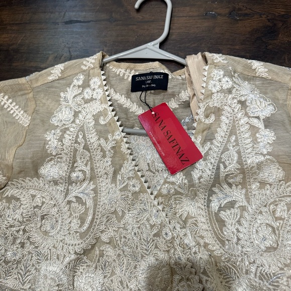 Pakistani dresses Sana safinaz - Picture 3 of 14